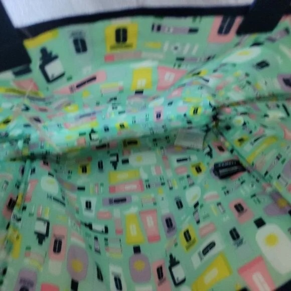 Clinique x Kate Spade Tote & Cosmetic Pouch Set with Stationery - Picture 4 of 8